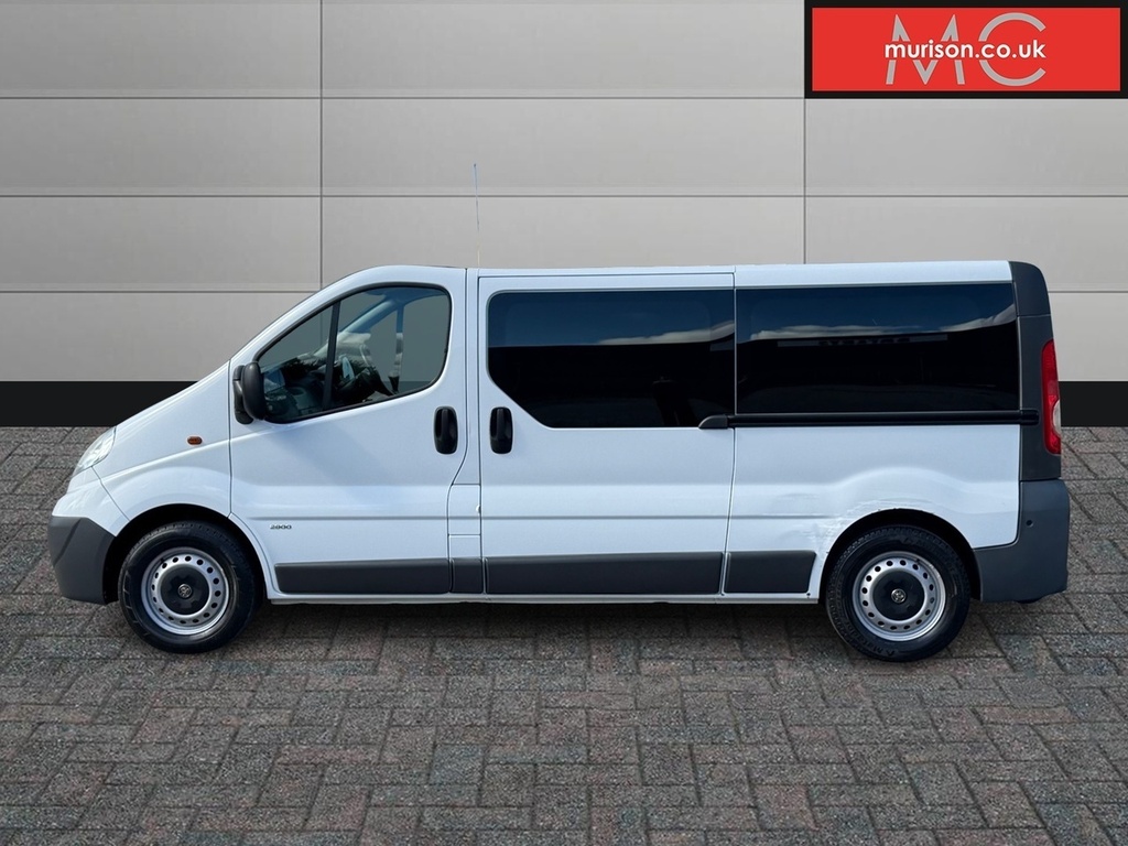 Vauxhall Vivaro 2900 Cdti L2 Combi VU64WFZ White #4