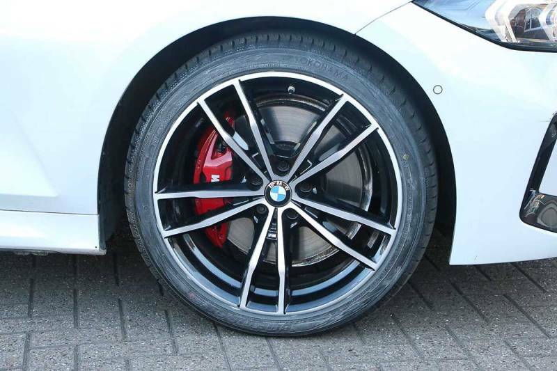 BMW 3 Series 320I M Sport Step YB24NZV White #4
