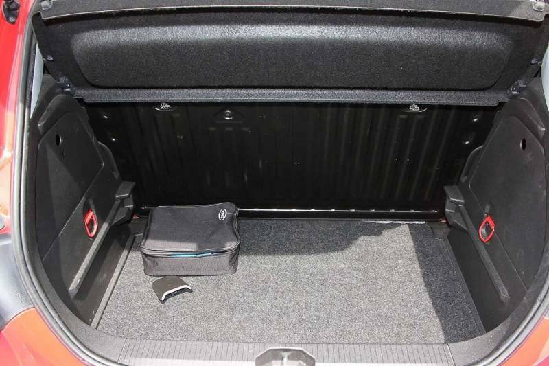 Vauxhall Corsa 1.4 75 Ecoflex Sri - 2016 SF16ATM Red #6