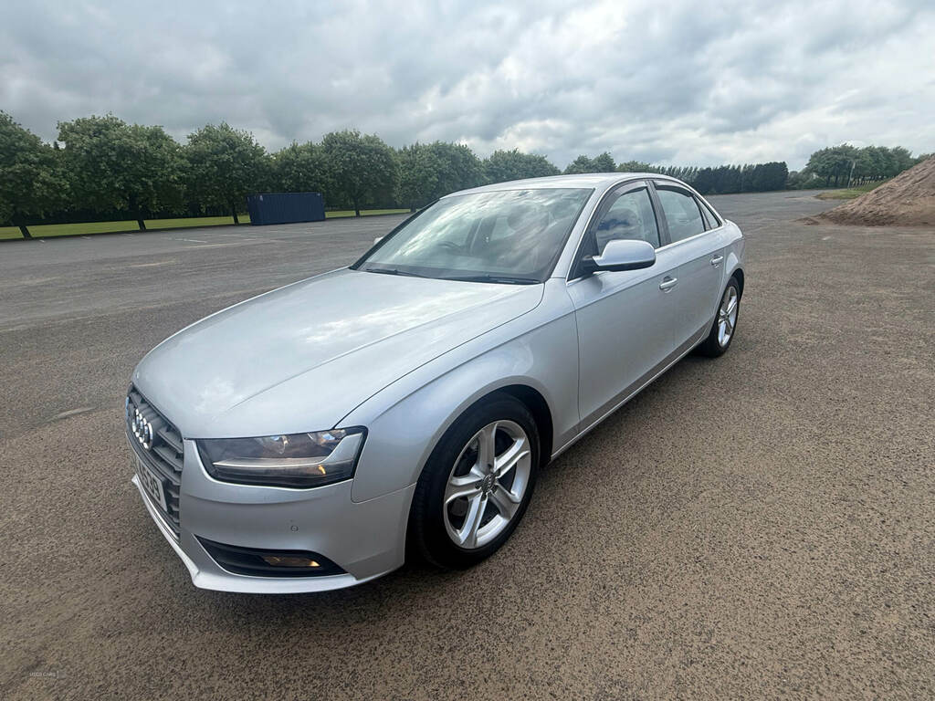 Audi A4 2.0 Tdi 136 Technik Start Stop Silver #2