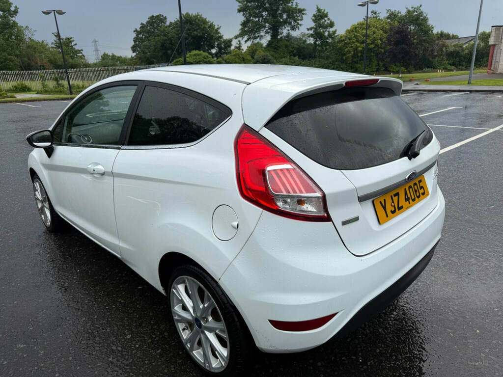 Ford Fiesta 1.0 Ecoboost Titanium YJZ4005 White #2
