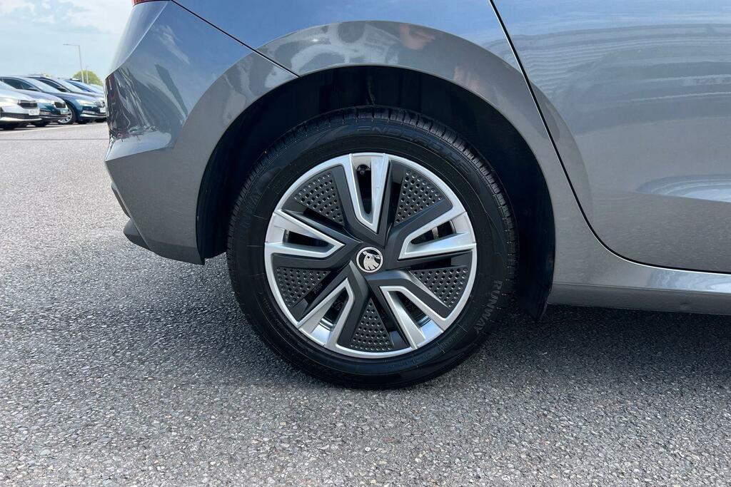 Skoda Fabia 1.0 Tsi Se L GK22NFX Grey #5