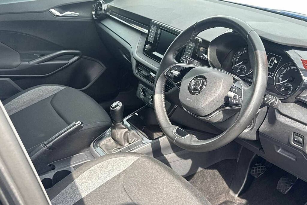 Skoda Fabia 1.0 Tsi Se Comfort GU72EDX Blue #5
