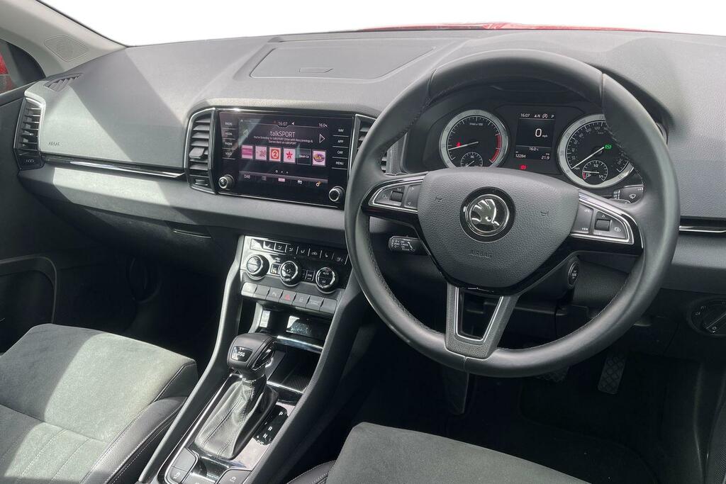 Skoda Karoq 1.5 Tsi Se L Dsg Red #6