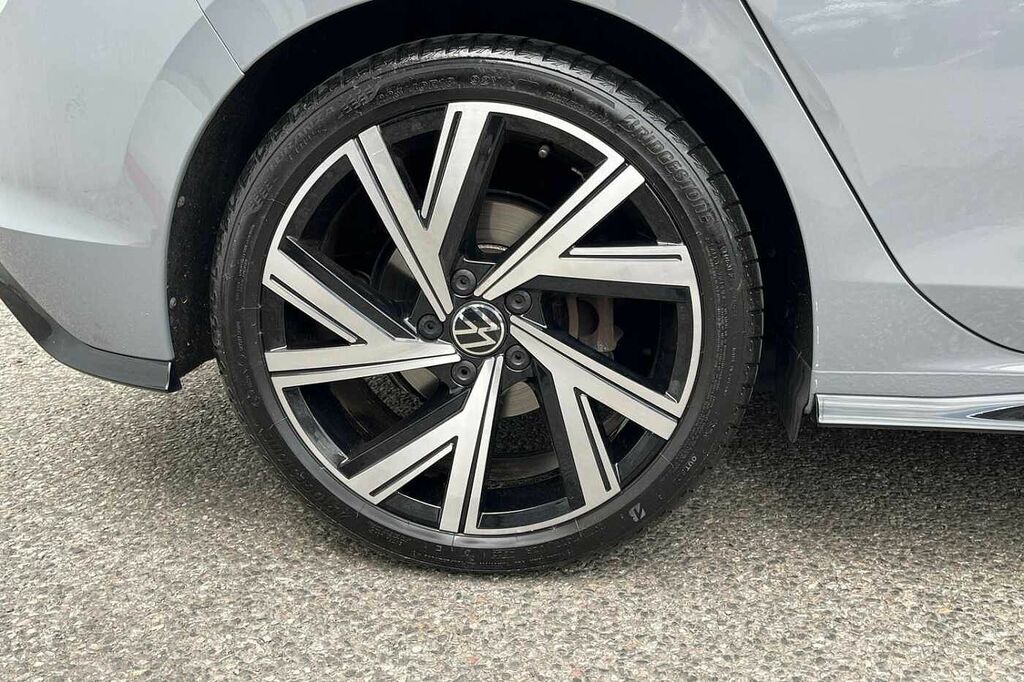 Volkswagen Golf 1.5 Tsi 150 R-line GD73FWA Grey #5