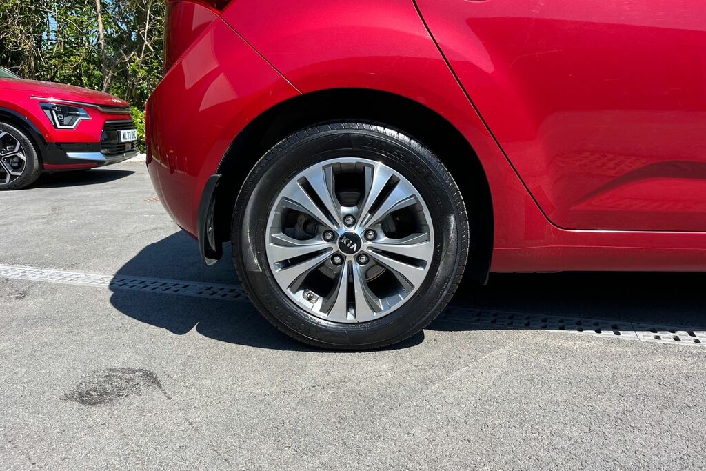 Kia Venga 1.6 3 Euro 6 Ss FN67UKF Red #5