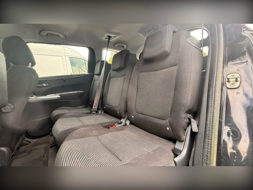 Peugeot 5008 5008 Active Blue #38