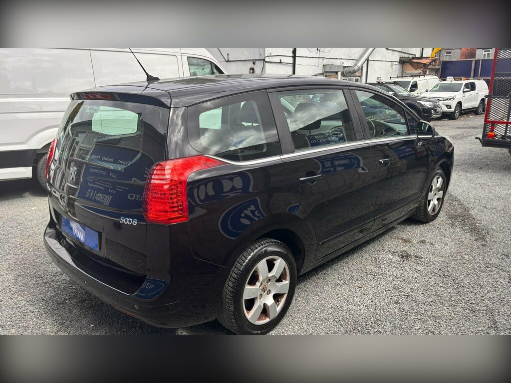 Peugeot 5008 5008 Active Blue #30