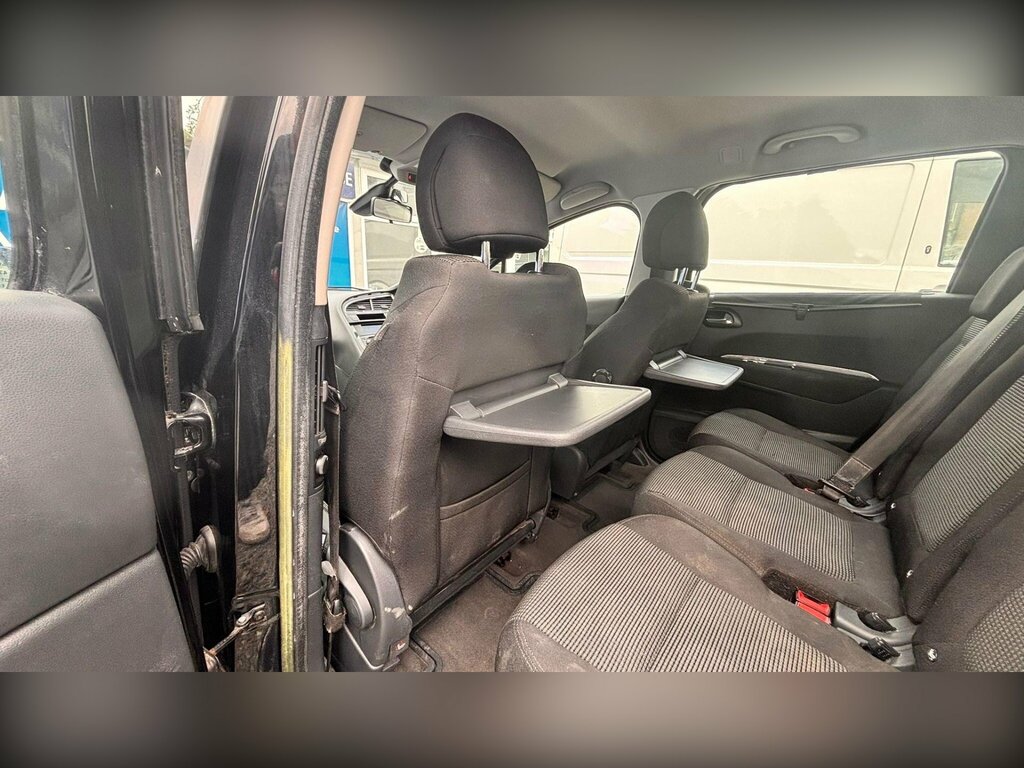 Peugeot 5008 5008 Active Blue #37
