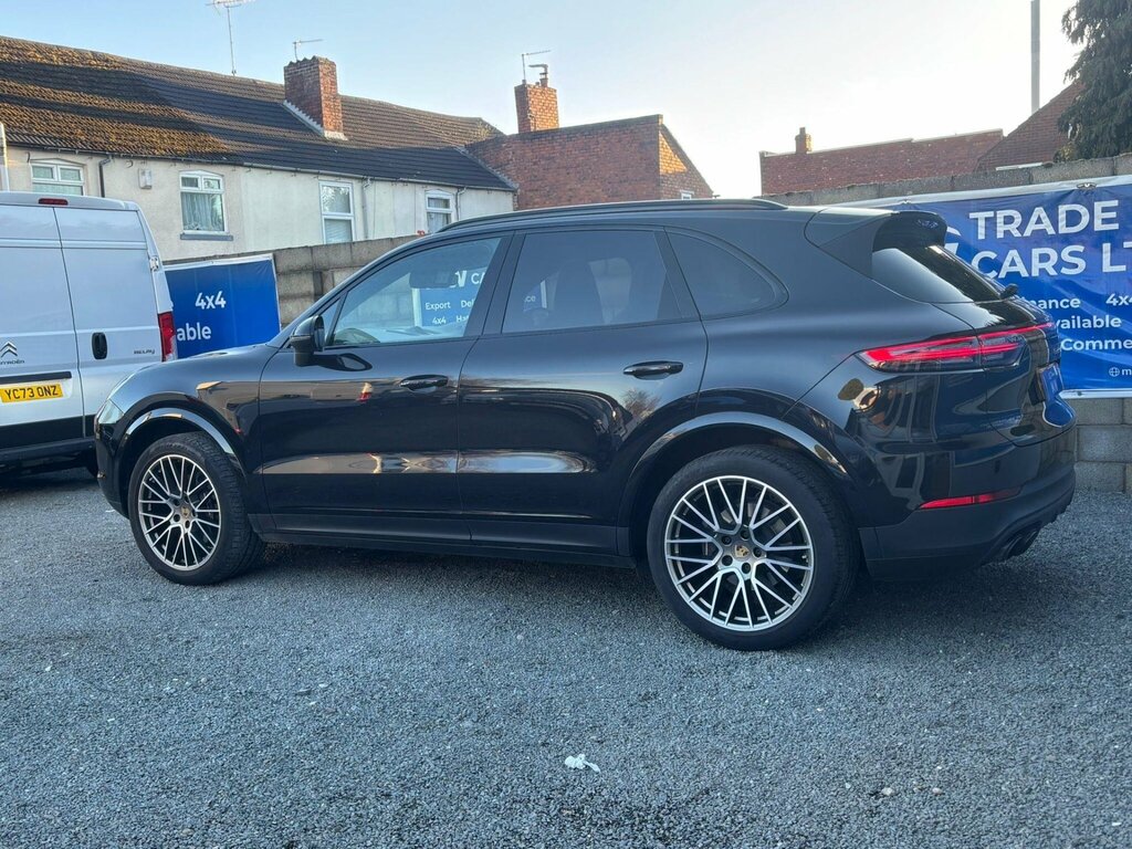 Porsche Cayenne 3.0T V6 Platinum Edition Tiptronics 4Wd Euro 6 S LB22OGS Black #5