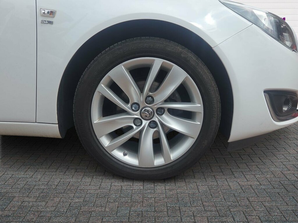 Vauxhall Insignia 1.6 Cdti Ecoflex Sri Nav Sports Tourer - 2016 LT16GMO White #5
