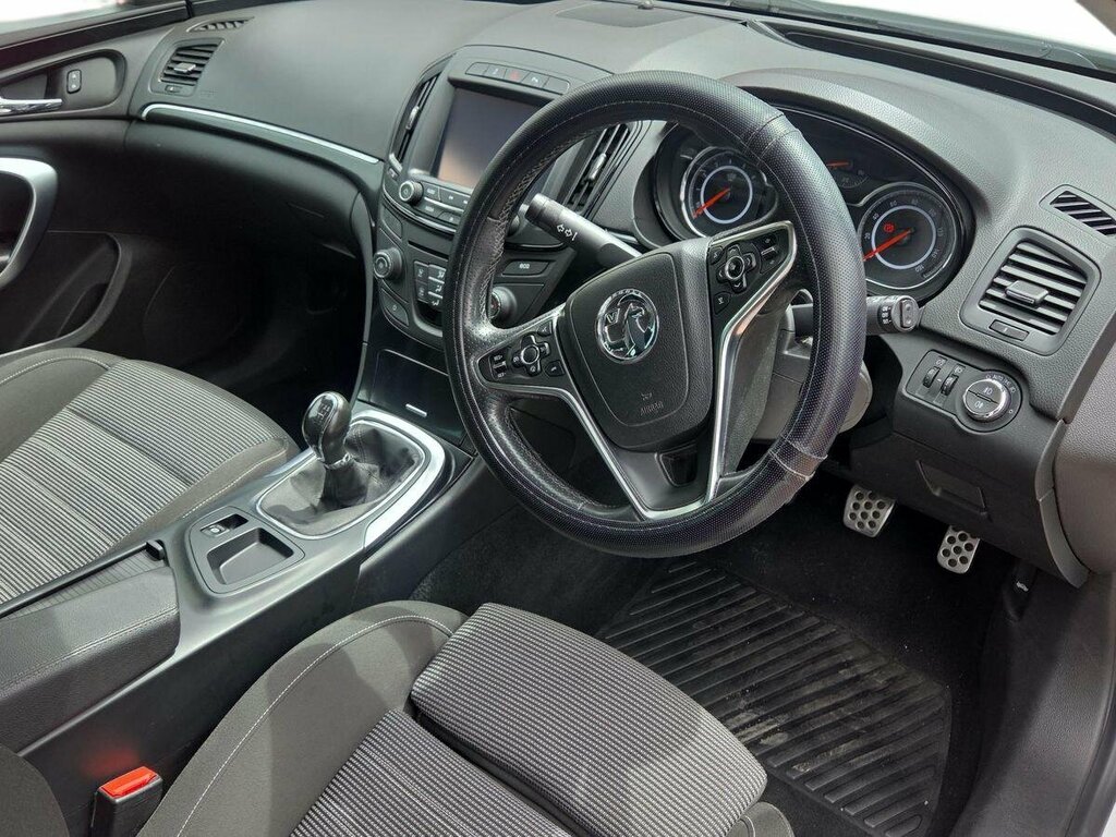 Vauxhall Insignia 1.6 Cdti Ecoflex Sri Nav Sports Tourer - 2016 LT16GMO White #6