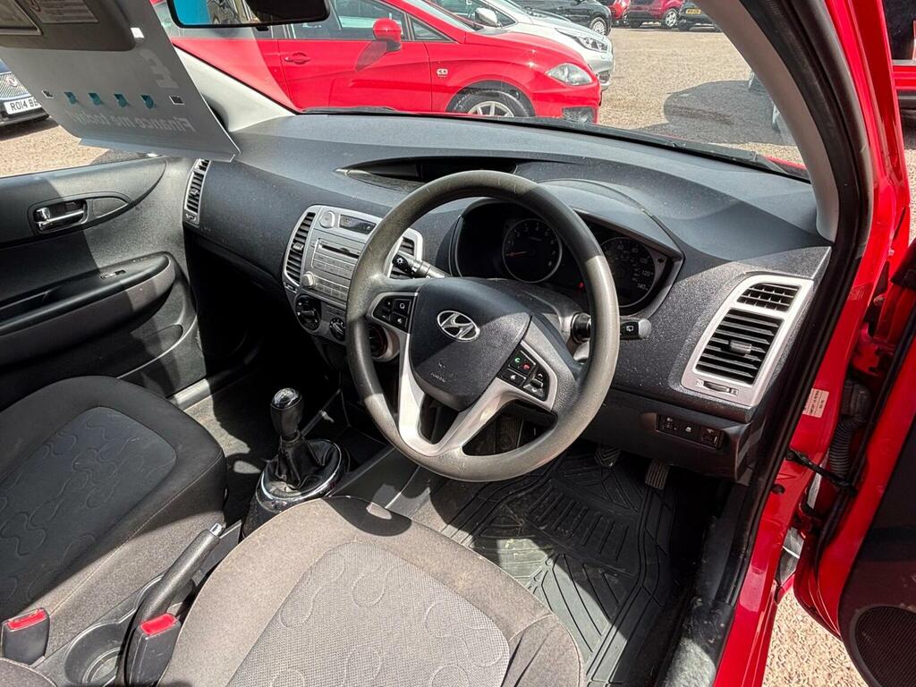 Hyundai I20 Hatchback 1.4 Comfort Euro 5 201111 Red #3
