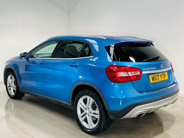 Mercedes-Benz GLA Class Gla200d Sport Suv Blue #3