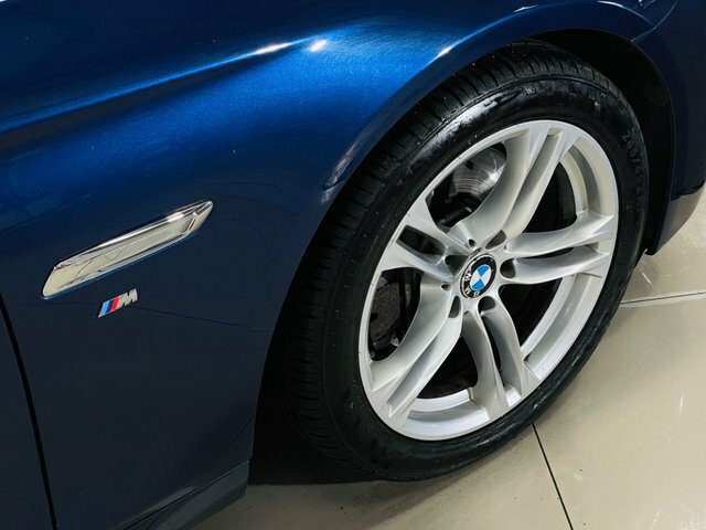 BMW 5 Series 525D M Sport Touring YD65VXH Blue #5