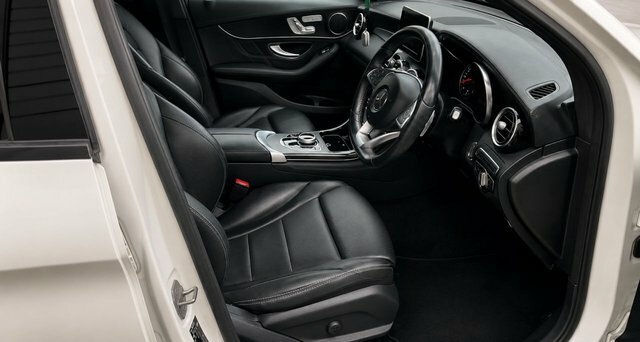 Mercedes-Benz GLC Class Glc250d Amg Line Premium WD17SMO White #3