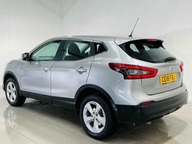 Nissan Qashqai Dci Acenta Suv CE18FBJ Silver #2