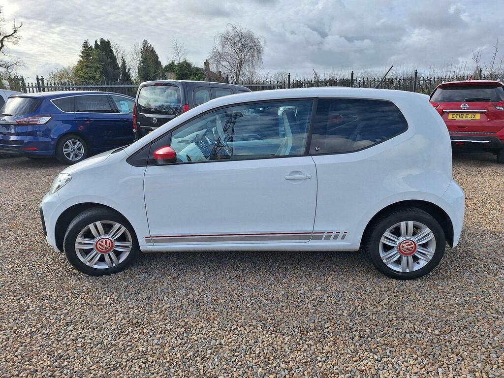 Volkswagen Up Hatchback 1.0 Up Beats Euro 6 Ss 201767 SX67EOG White #3