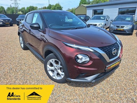 Nissan Juke Suv 1.0 Dig-t N-connecta Euro 6 Ss 202222 Red