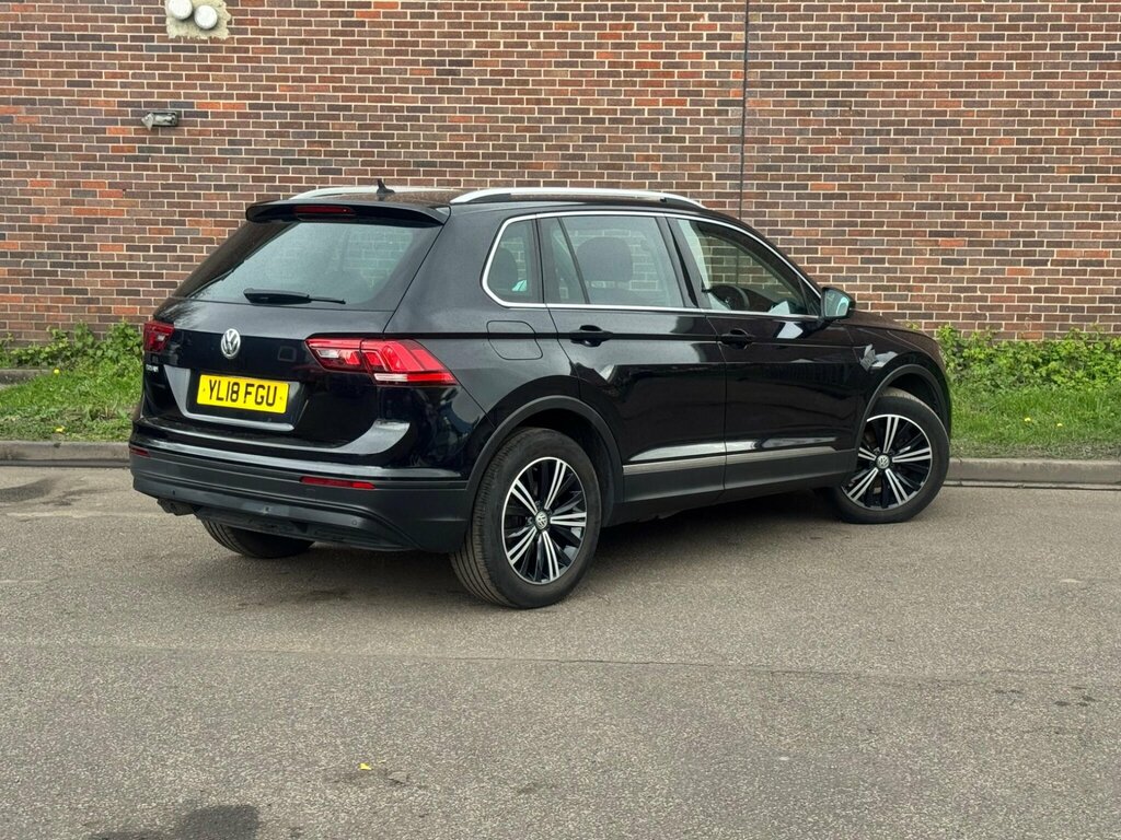 Volkswagen Tiguan 2.0 Tdi Se Navigation Dsg Euro 6 Ss YL18FGU Black #6