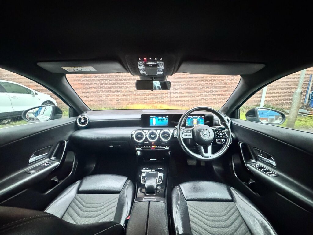 Mercedes-Benz A Class 1.5 A180d Se 7G-dct Euro 6 Ss BF18NPN Black #3