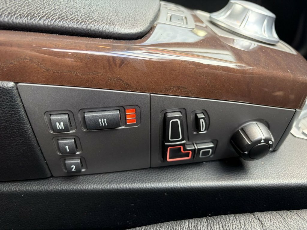 BMW 7 Series Saloon 3.0 Black #19