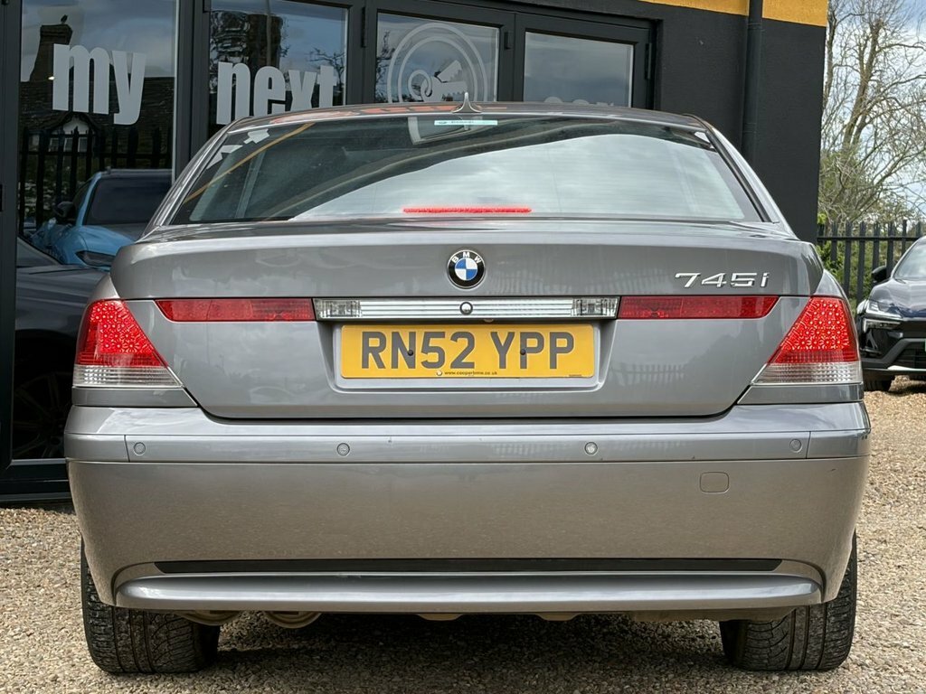 BMW 7 Series Saloon 3.0 Black #8