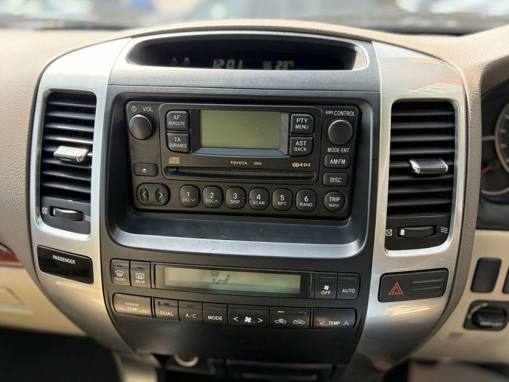 Toyota Land Cruiser 4.2 Amazon Td Silver #18