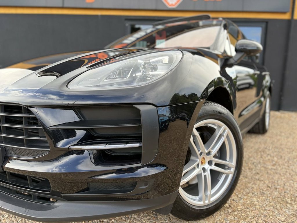 Porsche Macan Suv BV68NMX Black #5