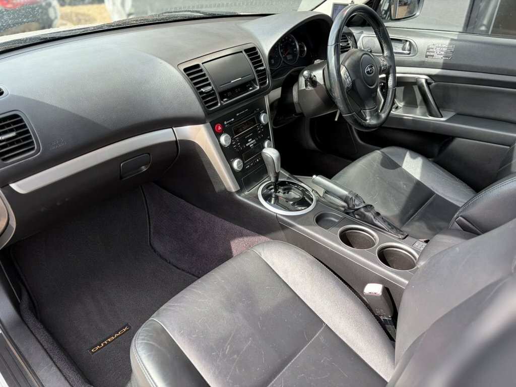Subaru Outback 2.5 Se Black #15