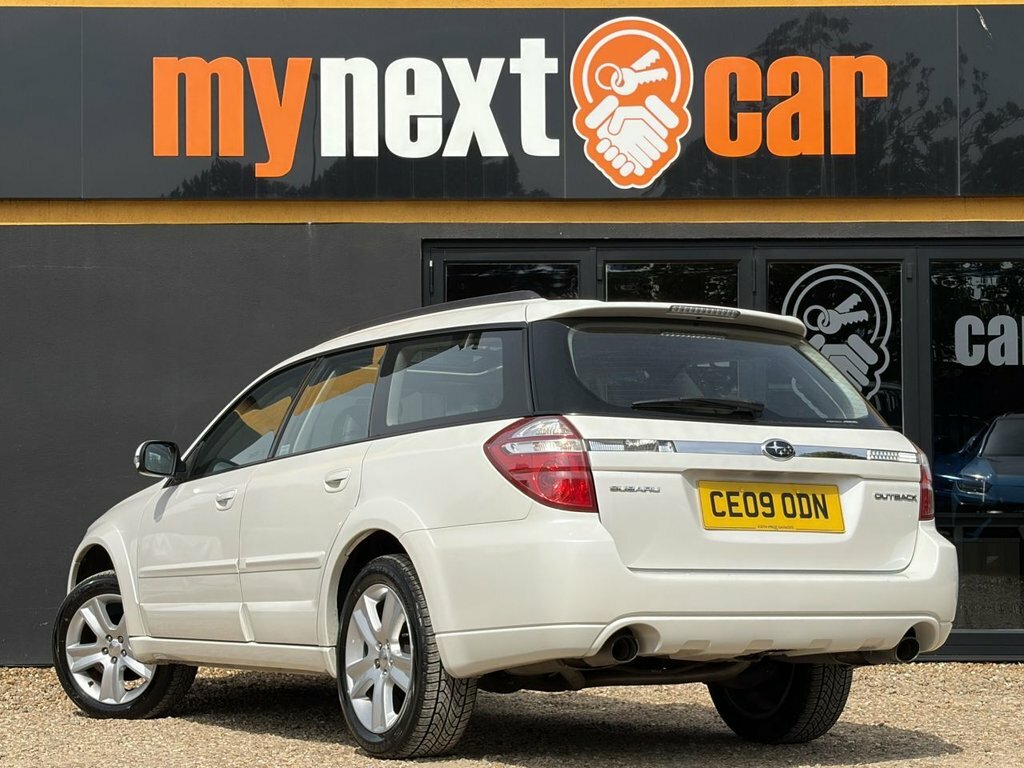 Subaru Outback 2L Se White #6