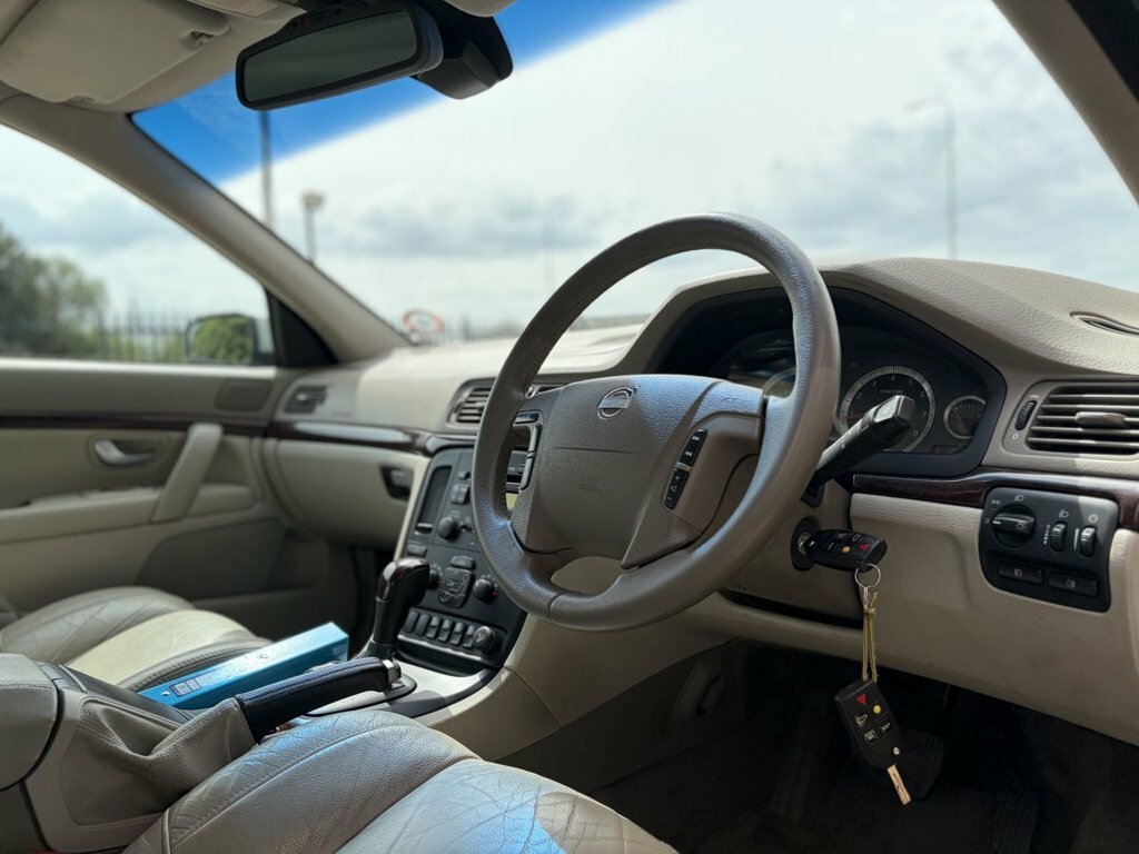 Volvo S80 Gold #11