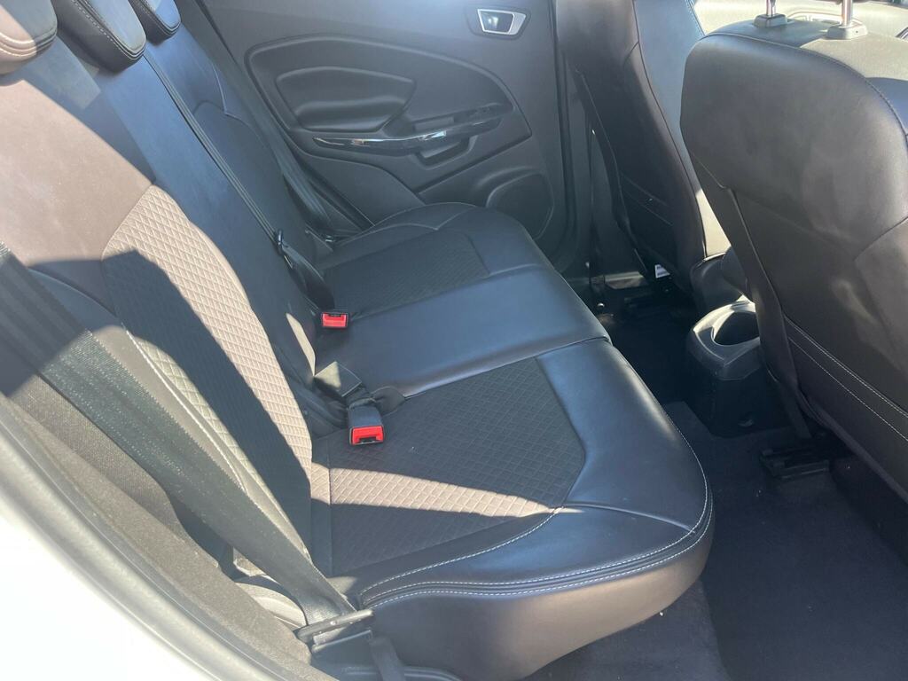 Ford Ecosport White #12