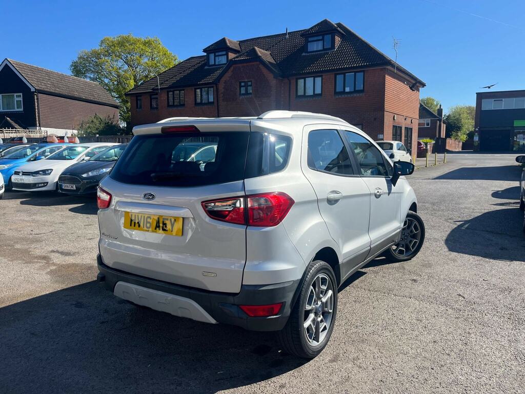 Ford Ecosport White #8