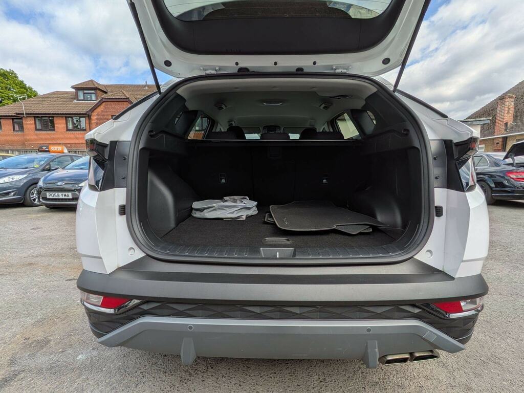 Hyundai Tucson Crdi S White #30