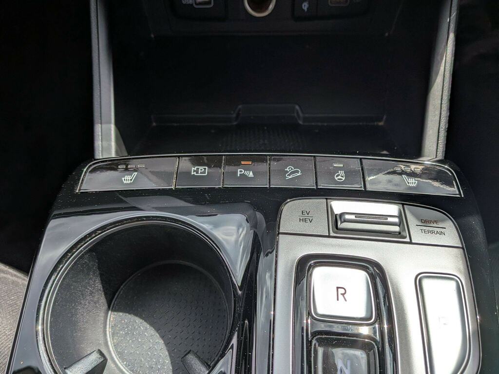 Hyundai Tucson Crdi S White #10