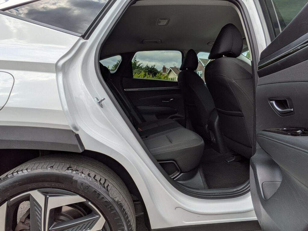 Hyundai Tucson Crdi S White #14