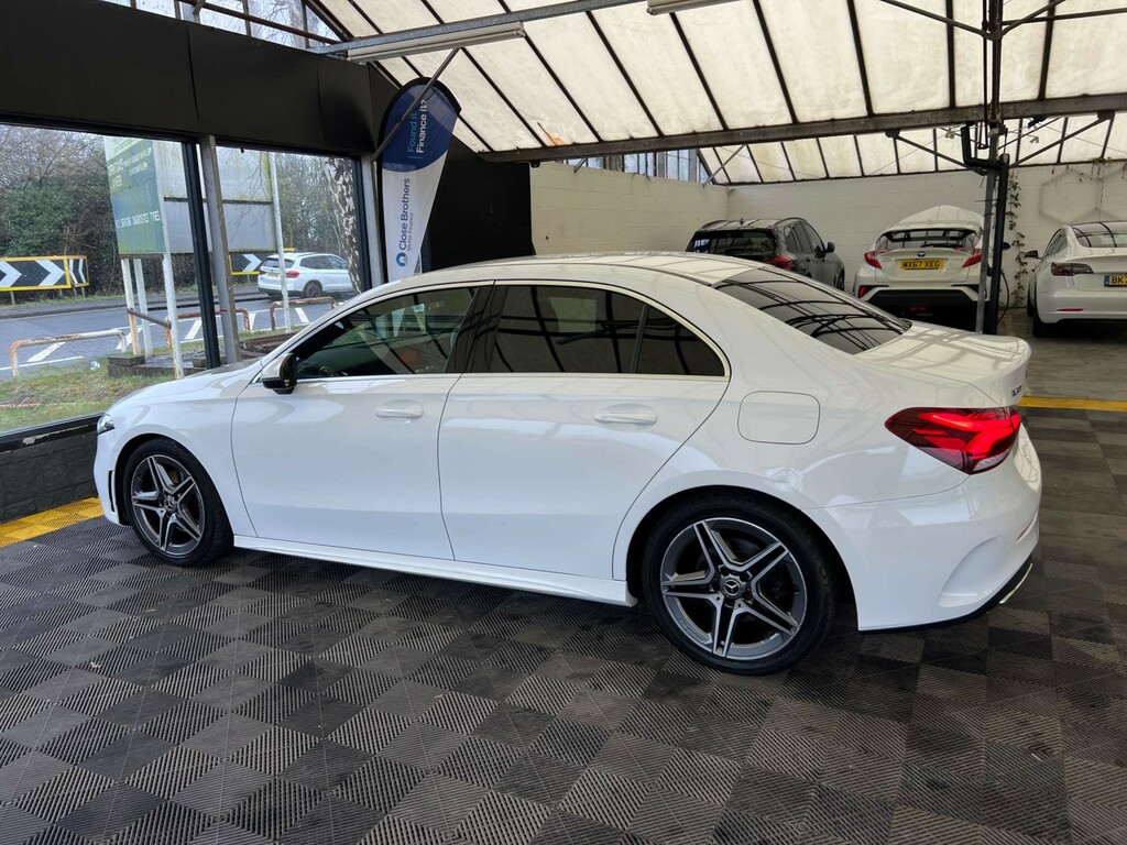 Mercedes-Benz A Class A 200 Amg Line NU69FYN White #4