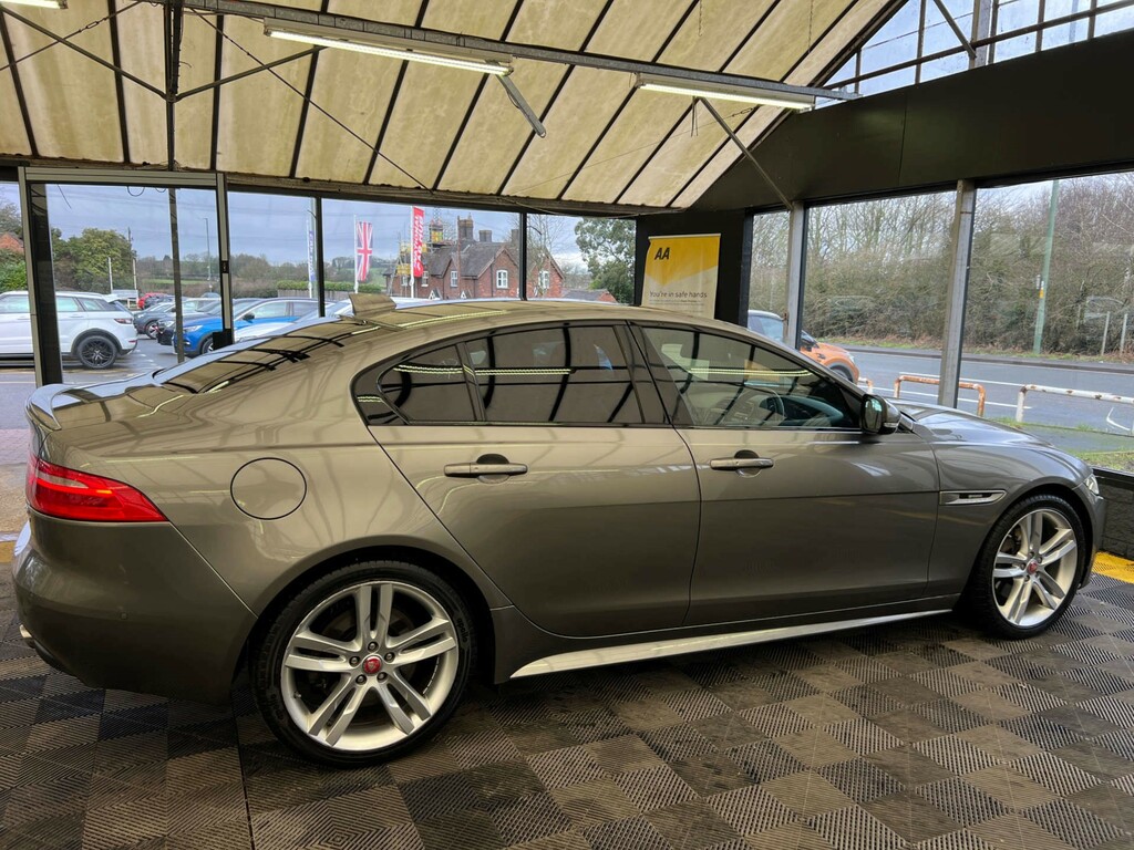 Jaguar XE Saloon OV67GJX Silver #6