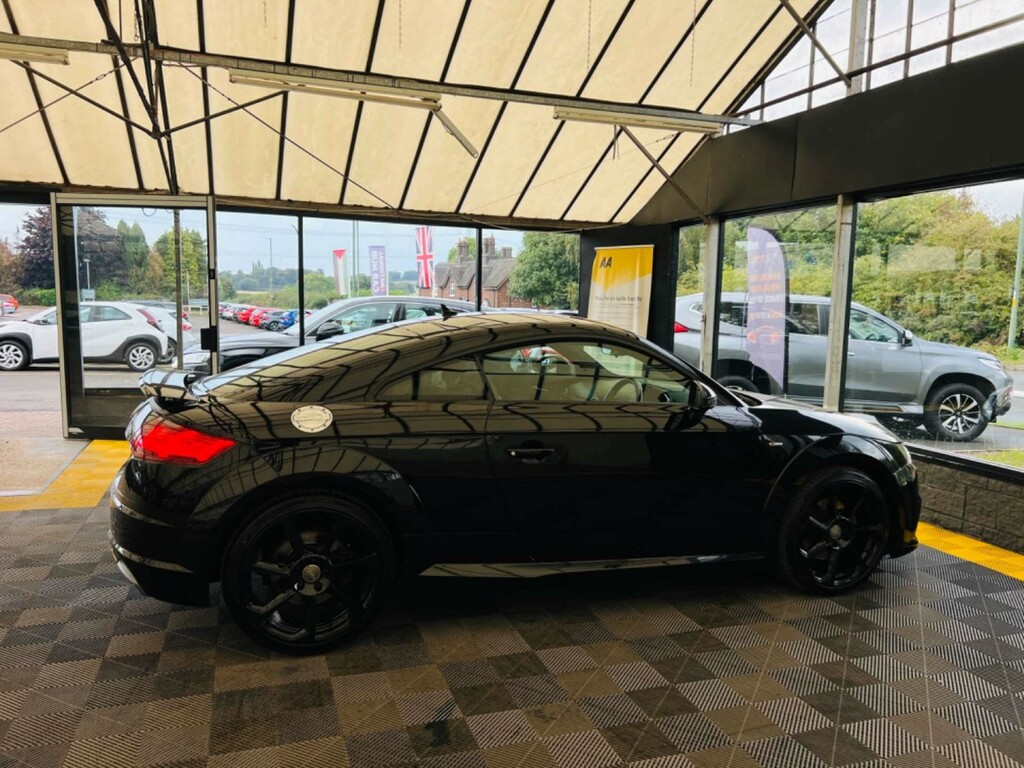 Audi TT Coupe VN16FYJ Black #4