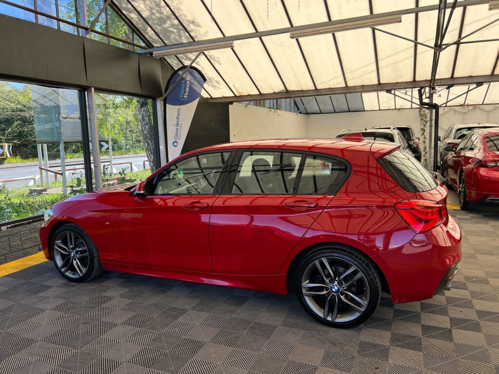 BMW 1 Series Hatchback AF68UGO Red #4