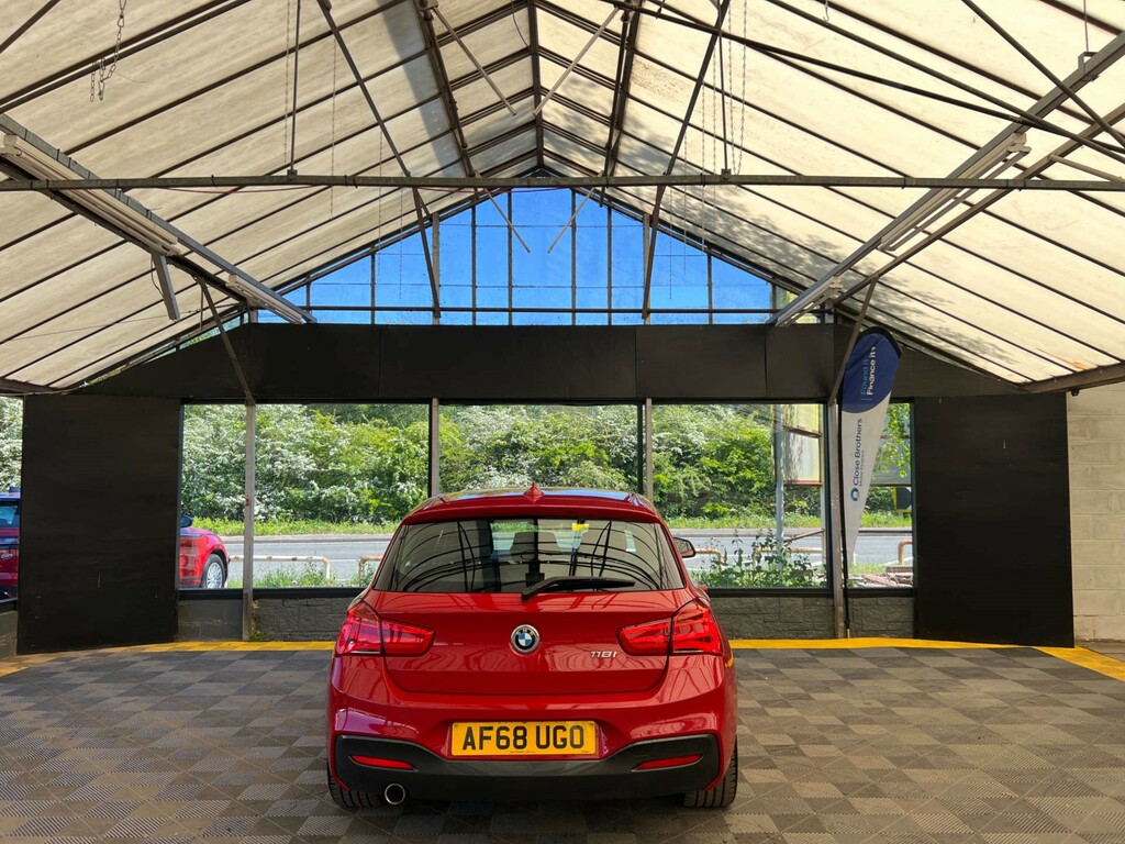 BMW 1 Series Hatchback AF68UGO Red #5