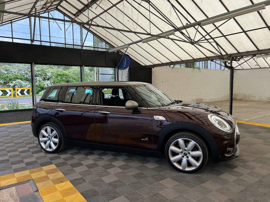 Mini Clubman Estate WK67XEP Red #2