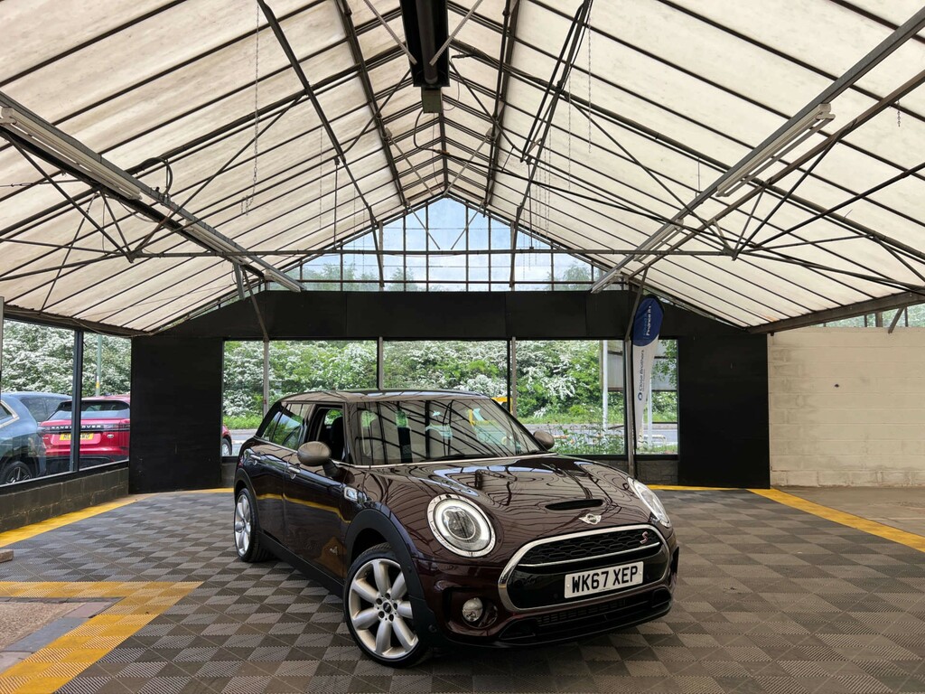 Mini Clubman Estate Red