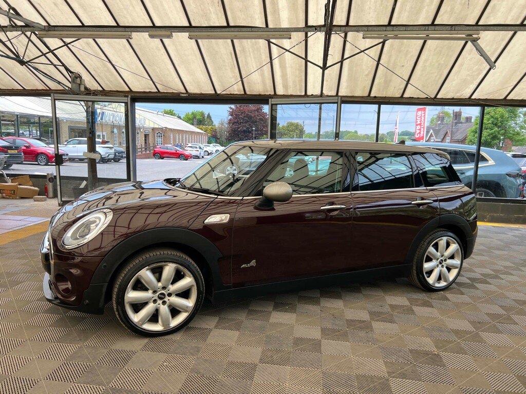 Mini Clubman Estate WK67XEP Red #4
