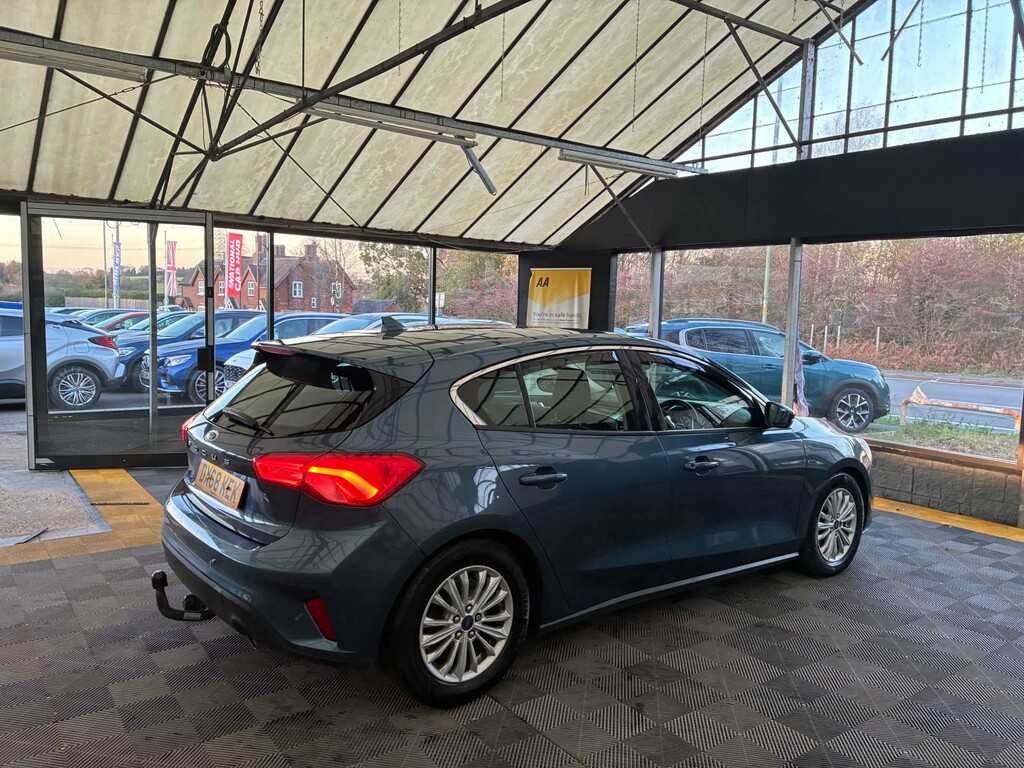 Ford Focus Hatchback DX68KEK Blue #6