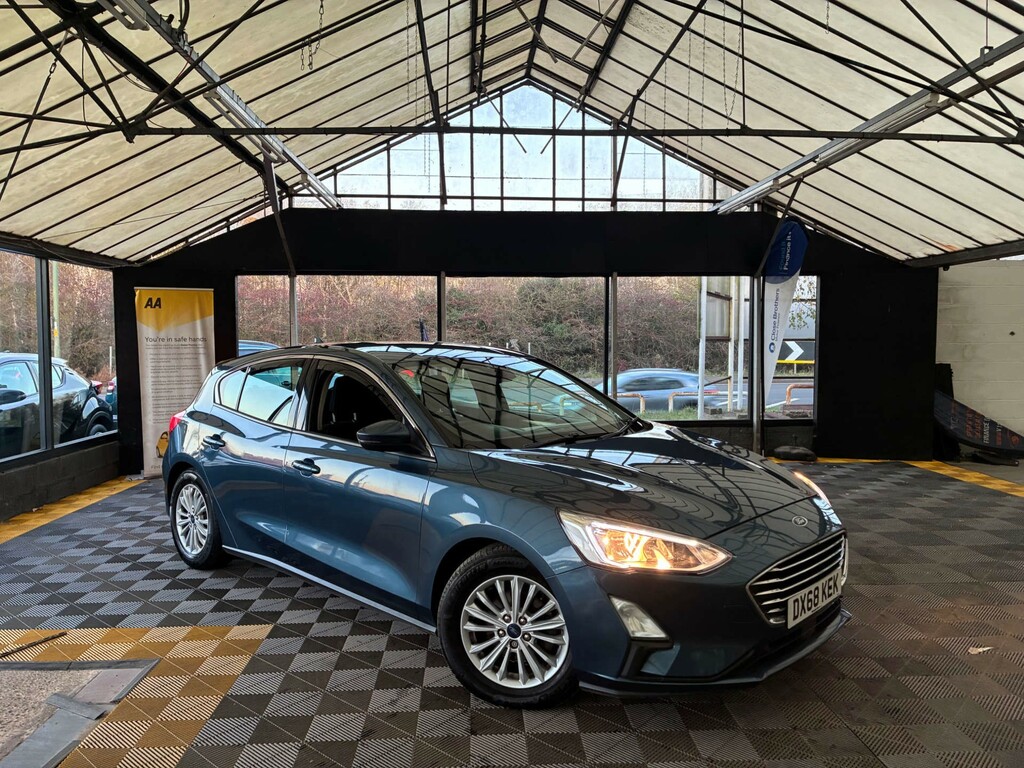 Ford Focus Hatchback Blue