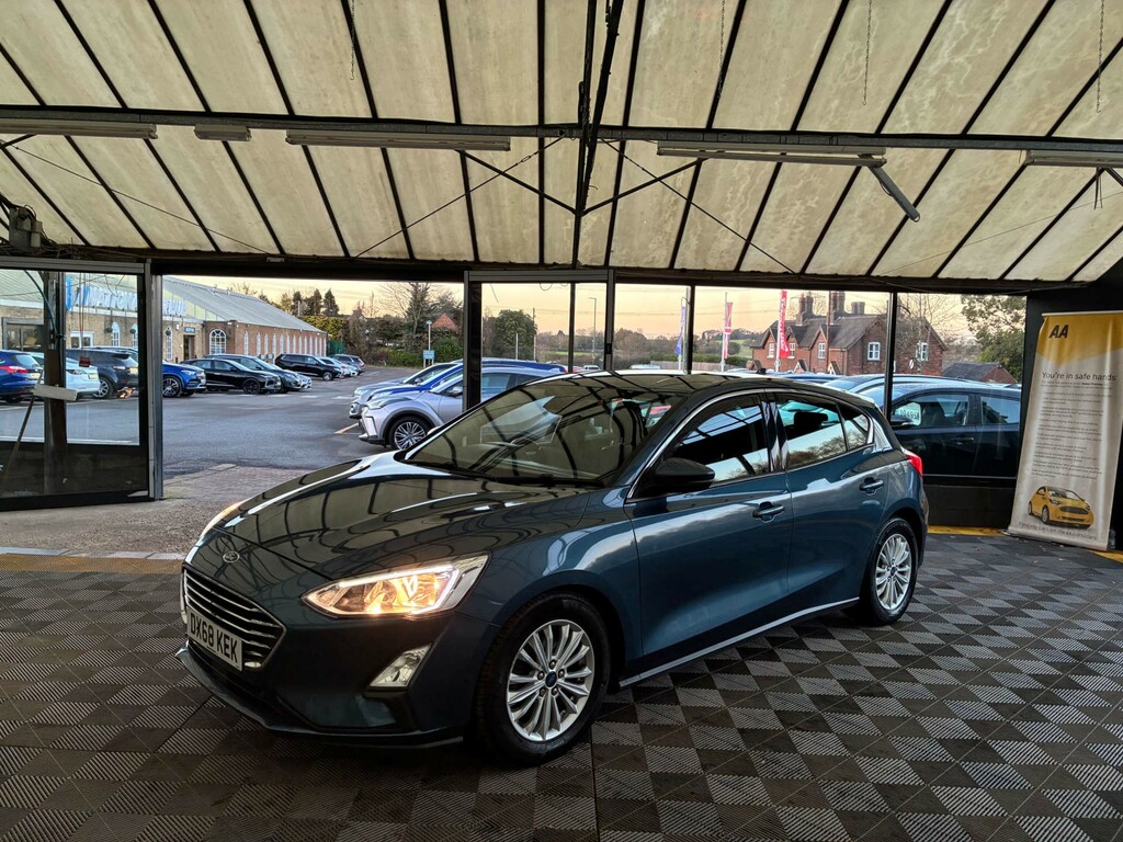 Ford Focus Hatchback DX68KEK Blue #3