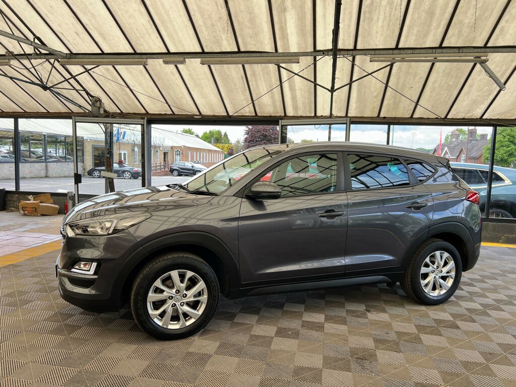 Hyundai Tucson Suv BK19ZNV Grey #4
