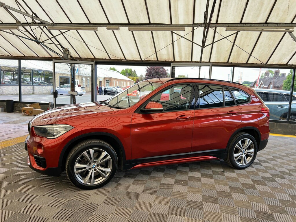 BMW X1 Suv CU68SWK Orange #3